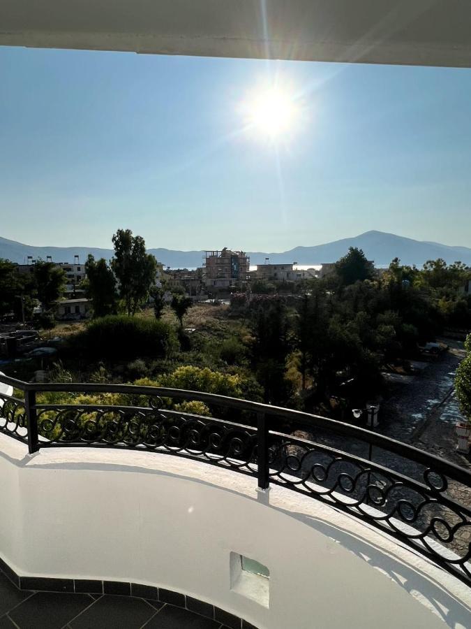 Hotel Орікум Екстер'єр фото